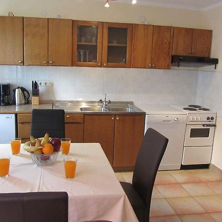 Apartments Marijana Srsici Екстериор снимка
