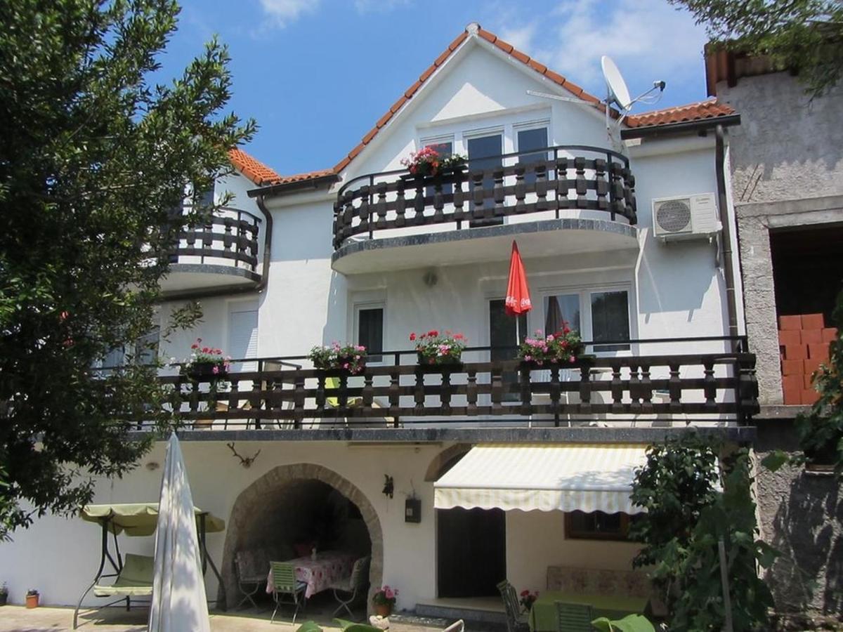 Apartments Marijana Srsici Екстериор снимка