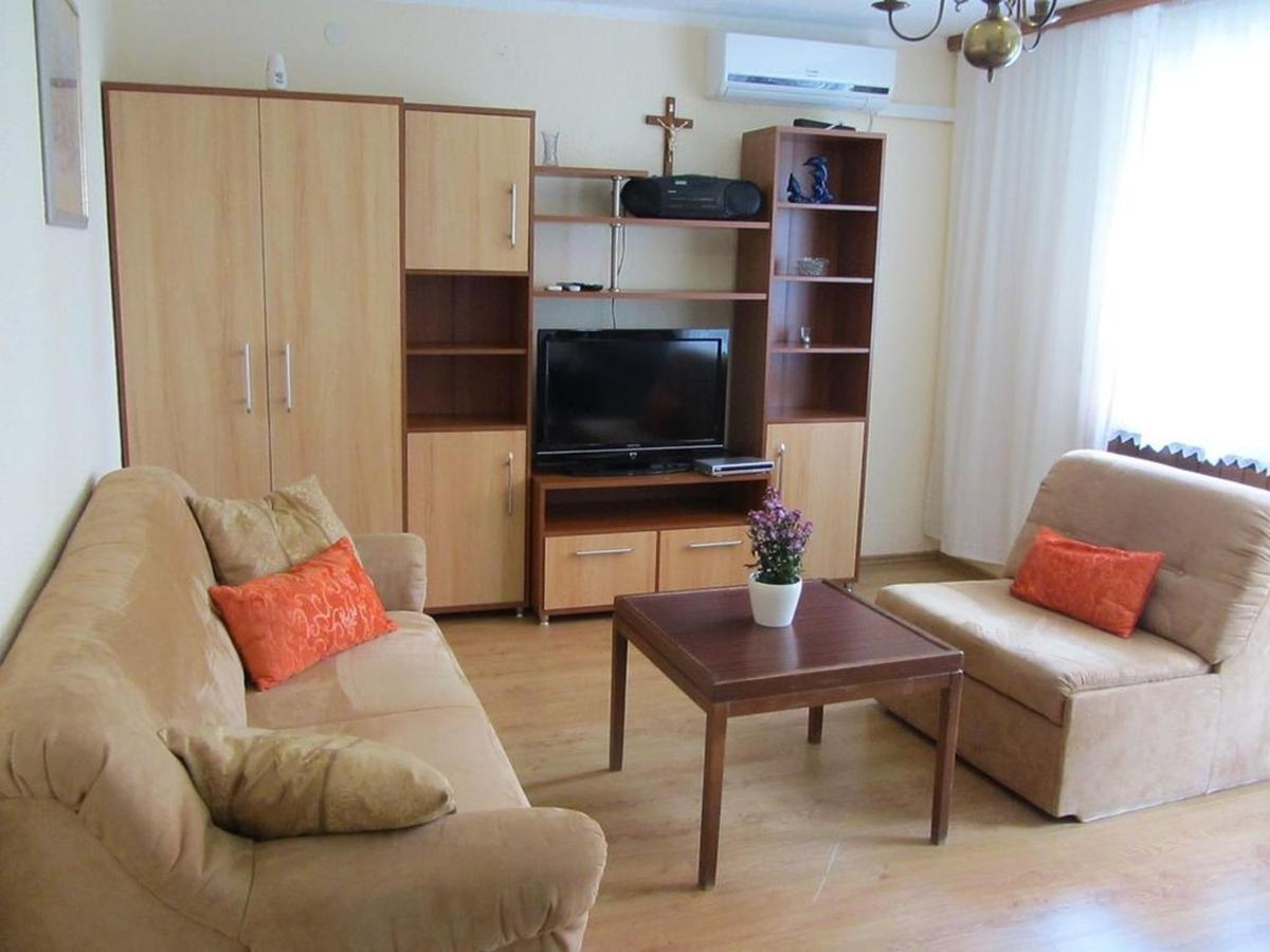 Apartments Marijana Srsici Екстериор снимка