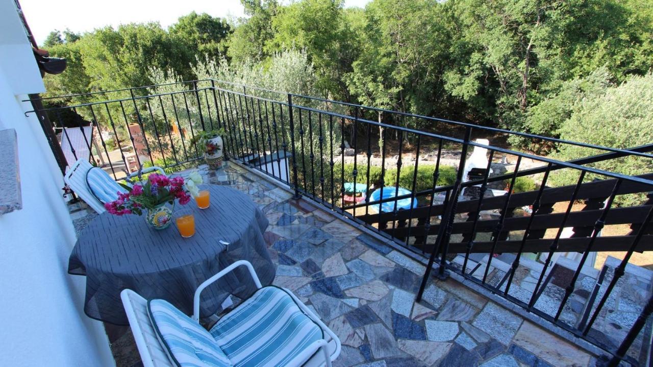 Apartments Marijana Srsici Екстериор снимка