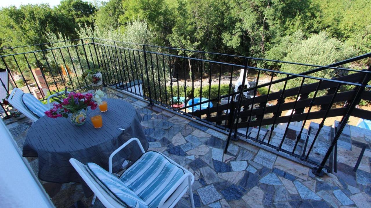 Apartments Marijana Srsici Екстериор снимка