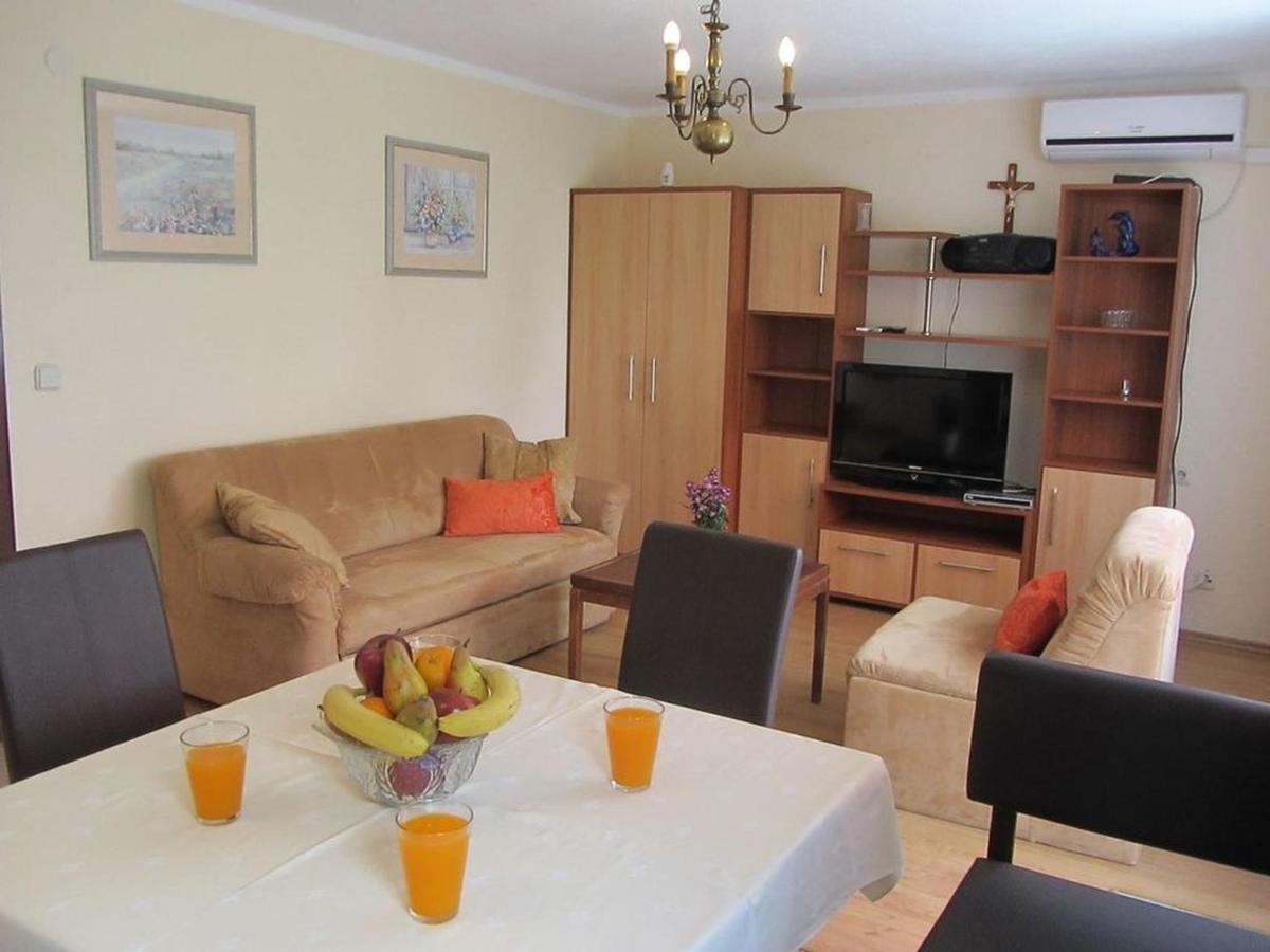 Apartments Marijana Srsici Екстериор снимка