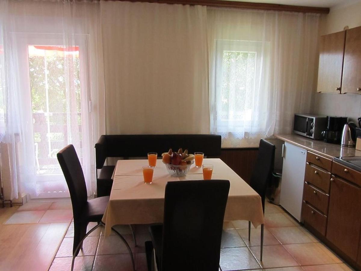 Apartments Marijana Srsici Екстериор снимка