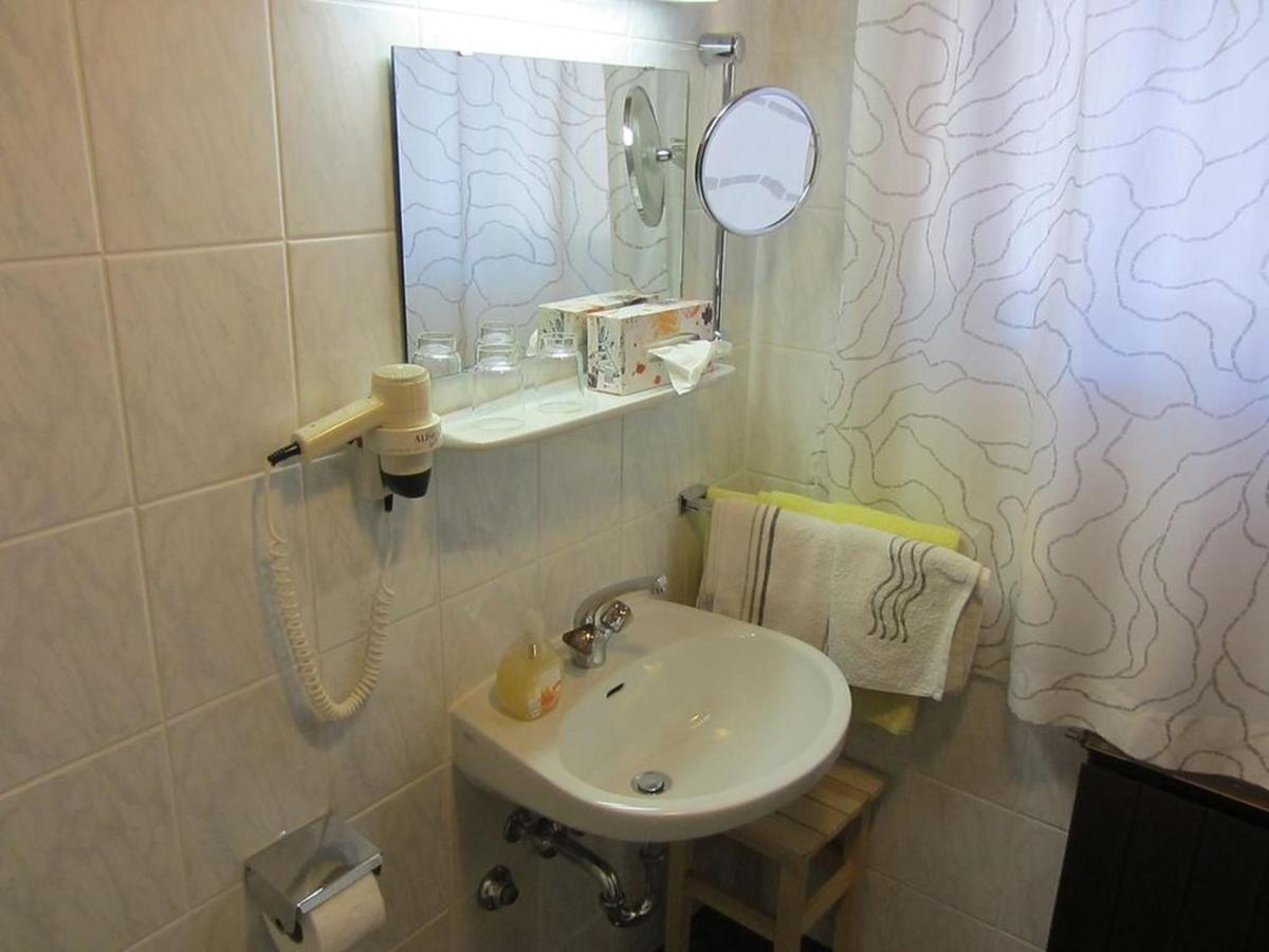 Apartments Marijana Srsici Екстериор снимка