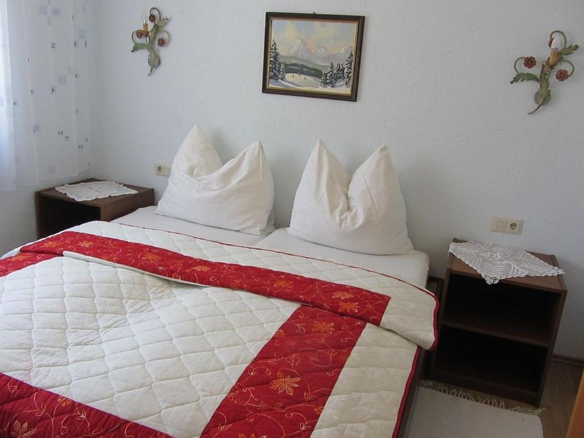 Apartments Marijana Srsici Екстериор снимка
