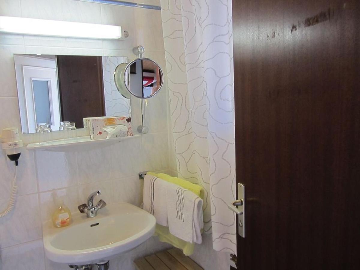 Apartments Marijana Srsici Екстериор снимка