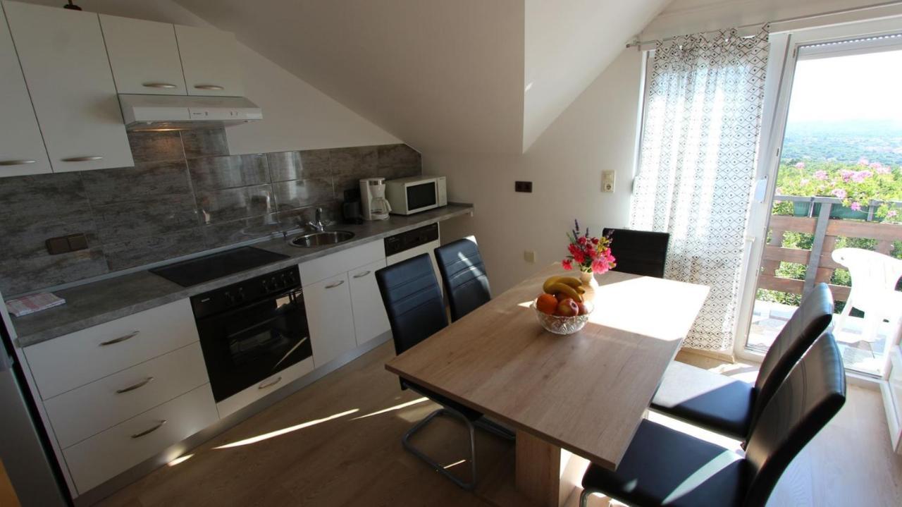 Apartments Marijana Srsici Екстериор снимка