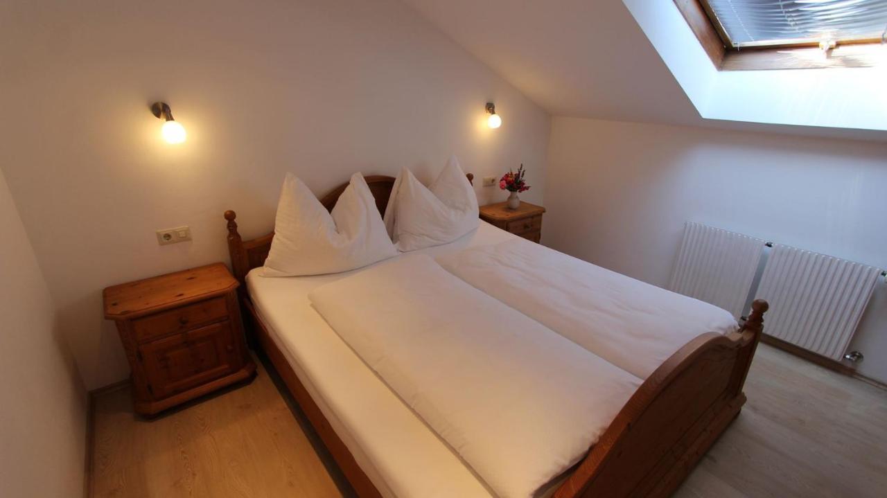 Apartments Marijana Srsici Екстериор снимка